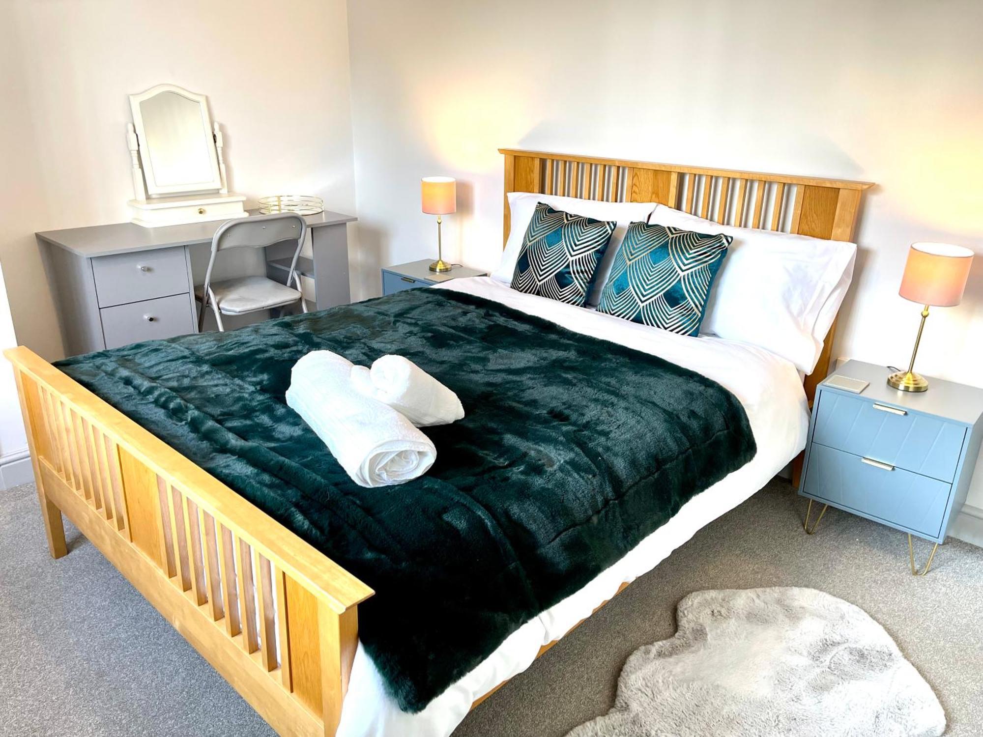 Stylish Cosy And Bright Apartment - Fantastic Location - Perfect For Business Or Solo Travellers บิชอป สตอร์ทฟอร์ด ภายนอก รูปภาพ